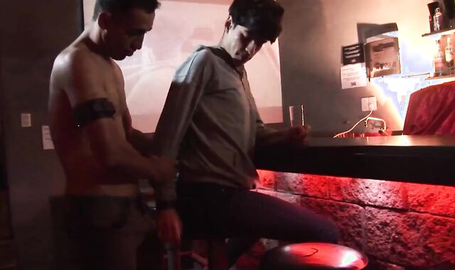 Daddy bonks lad In queer Club unprotected