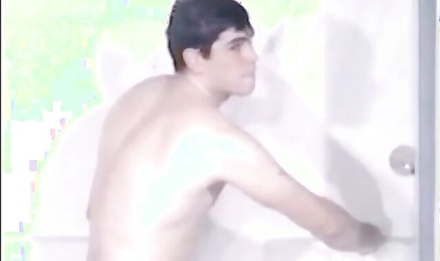 From Grand-daddy's Closet: Beached (1983)