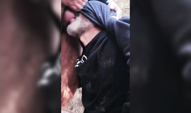 mature man  sexo outdoor