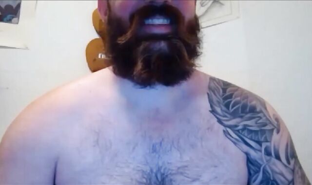 BEARDGAME227 IS LOOKING FOR A HUNK