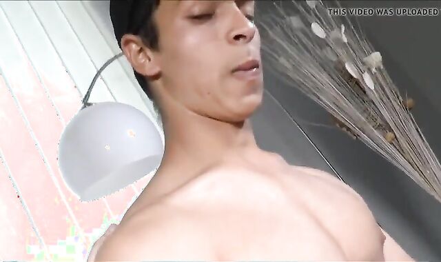 A Dad Gives A Helping Hand