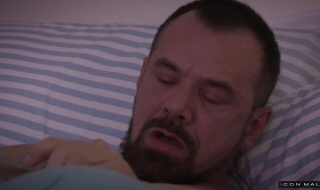 IconMale.com - Muscle Lance Taylor lovin’ yam-sized cock parent