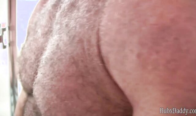 Gentleman Father In The douche Solo