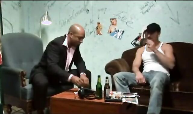 dark Daddy Fredrick Berlin pulverizes Simon Brooks