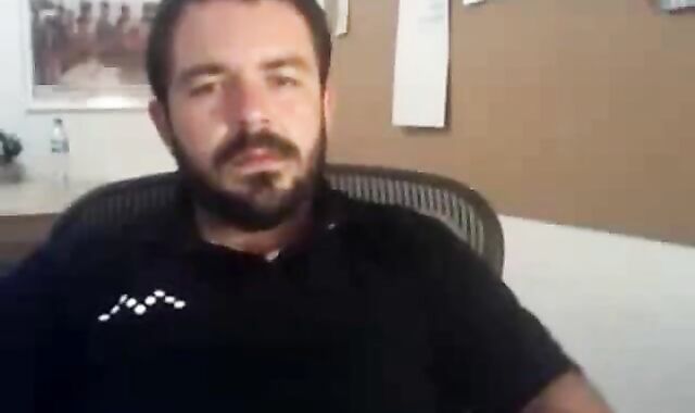 Maduro bonito e tesudo na  punheta