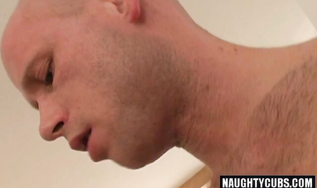 good-sized knob homo three