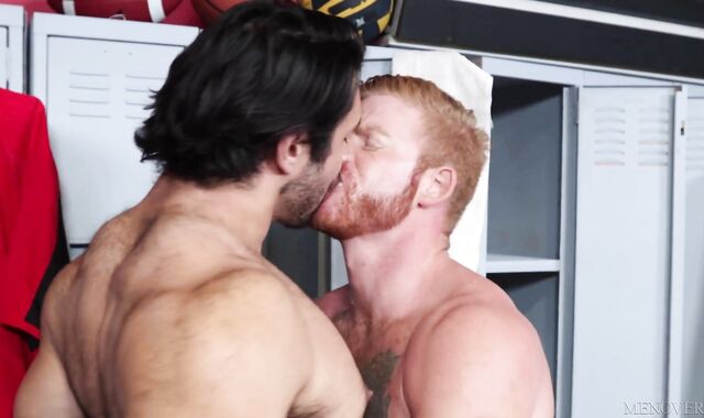 Fellows Over 30: Homosexual finds irresistible rock hard pounding