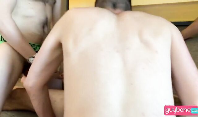 naked New-Comer Welcome