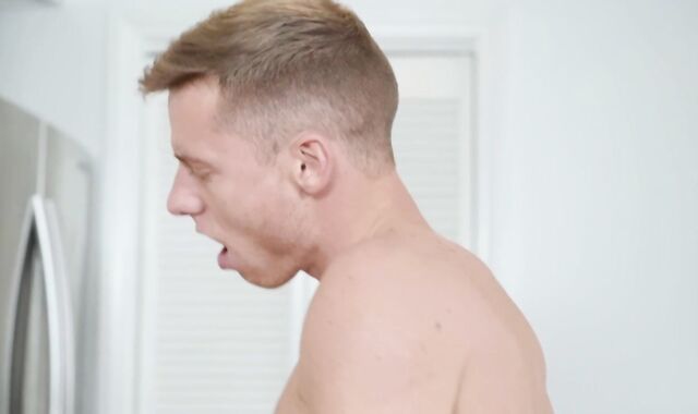 Studs.com - Muscle Michael DelRay getting a facial cumshot money-shot cash-shot penetrate-out gig