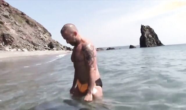 moist Fuck-Fest At The Beach