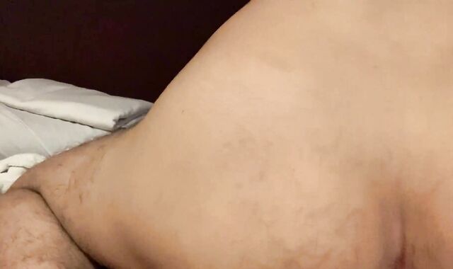 Pinoy Fun - When daddy blows a fountain and I used it as lubricant (Tamod ni daddy ang pampadulas sa butas)