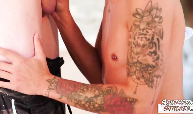 SOUTHERNSTROKES Youngsters David Sky And Blair Knight Sans A Enjoy Mitten