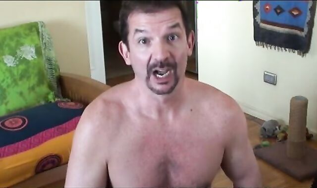 Skyping with a pretty chap who uses a self shag machine!