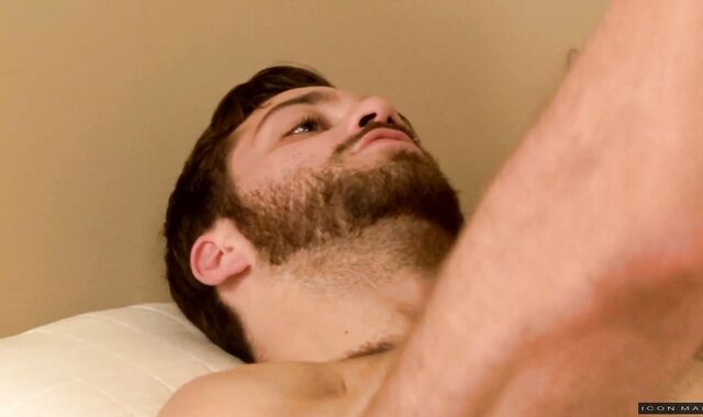 IconMale: Tommy Defendi poked by mature Matt Stevens