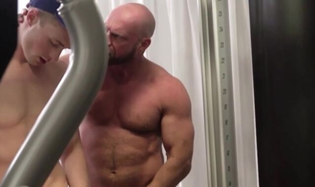 TwinkTop - Muscle college dude Principal Figata rushes gasping