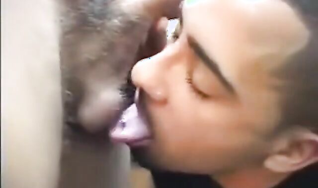 Suckin His XXL Uncut Device In Lieu Of Rent specie