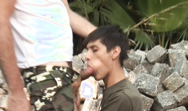 Love glove-free-for-all Me Dad - Antonio tugging