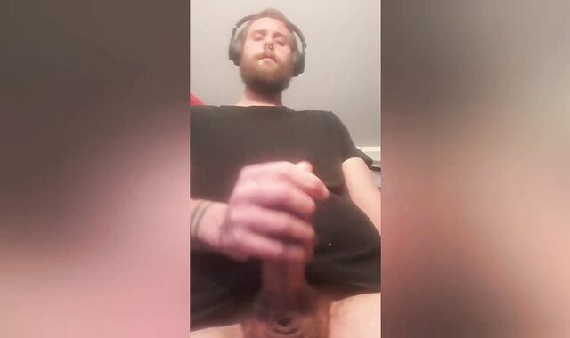 This fat White 10-Pounder Is Jizzing 40 Times!!! Part two - Cummdrumm