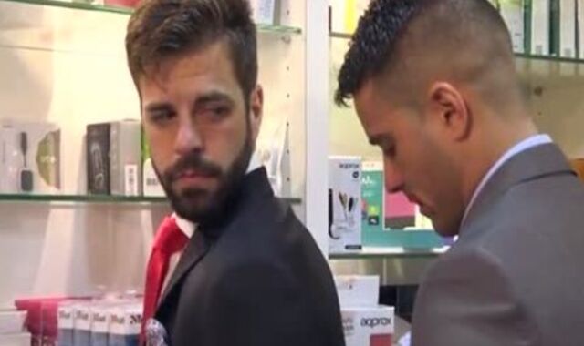 Robbie Rojo, Atado Y Follado En La Farmacia Tras El Cierre