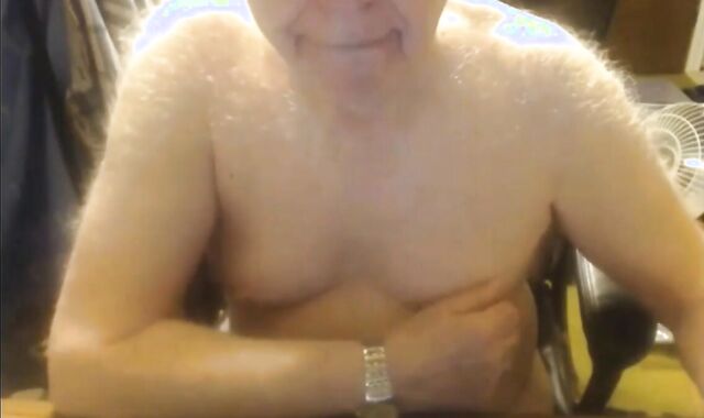 grandpa Have fun On web cam