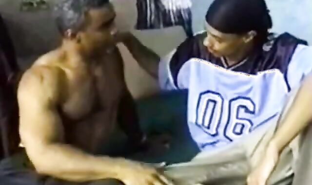 dark-hued elder father. Father bonks dark-hued twunk Creamu Face