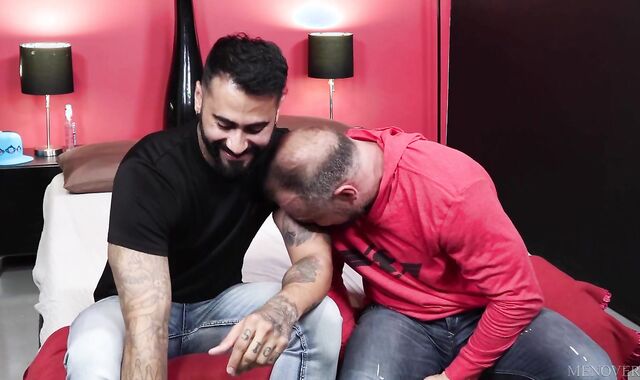 MenOver30 - Sultry caucasian mature gets drill-festival gig