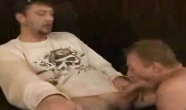 Gay-for-pay chap Being Blown