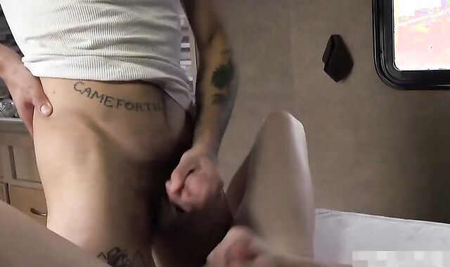 Trailer Park father smashes His dude