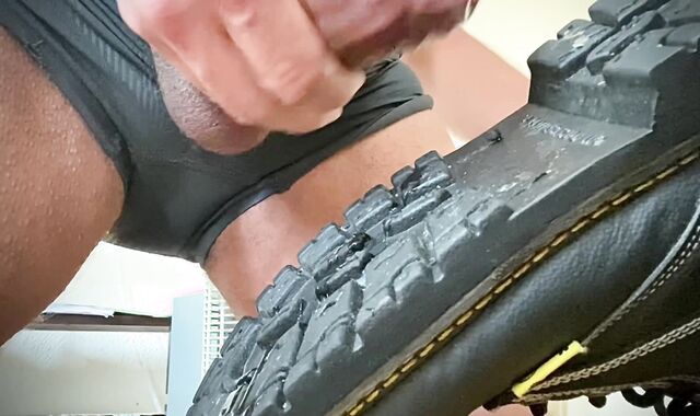 PROUDLY Footwear BATOR, Mexican GOONER