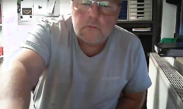 P2-Office dude - humongous love cream