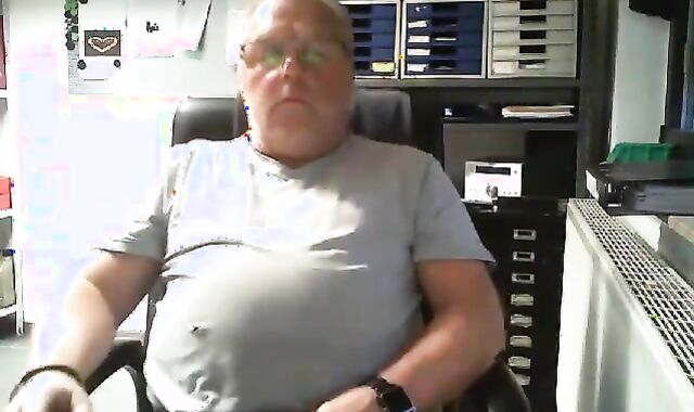 P2-Office dude - humongous love cream