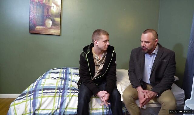 IconMale: Ian Levine loves rigid nailining