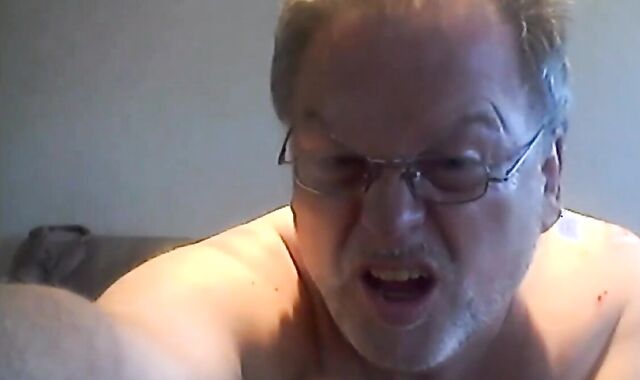grandpa Have fun And gravy On webcam