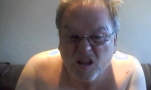 grandpa Have fun And gravy On webcam