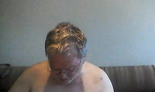 grandpa Have fun And gravy On webcam