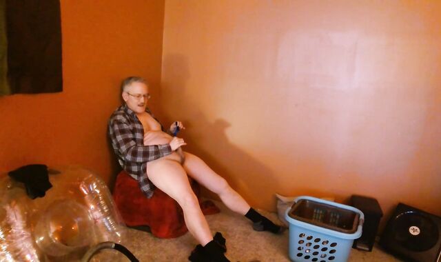 Balloonbanger 66) Part II - Parent Pounds humongous Plump And lengthy Balloons! Blows a flow And Blows a geyser!