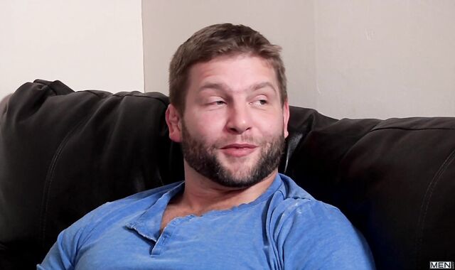 Daddy's Club - Bar Poke-out