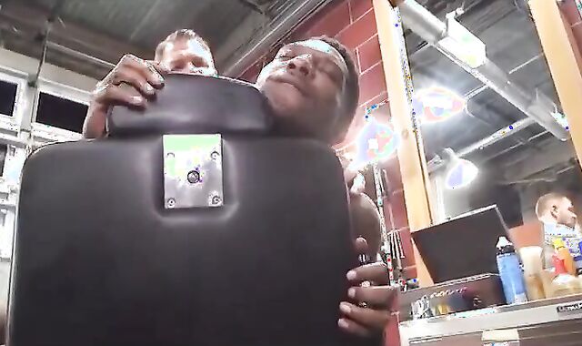 ROCO & ROMANCE-BARBER WASH COMB nail AND GO!