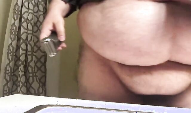 superchub ,pee and shave