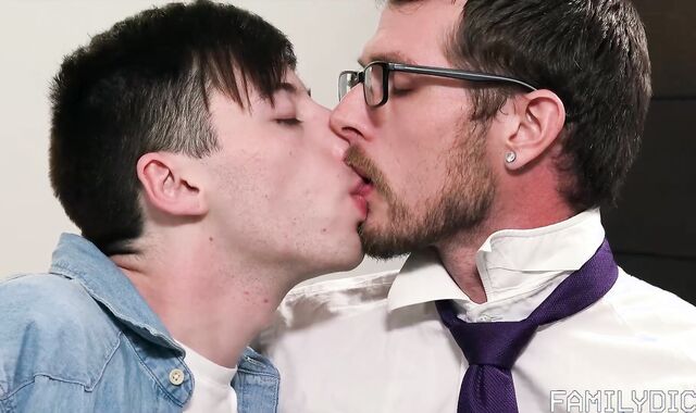 FamilyDick: Schoolteacher Alex Killian three-way hook-up episode