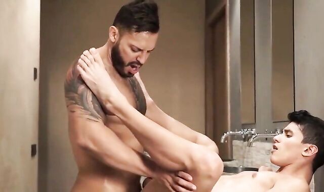 homosexual Uses His firm trunk As A Massage fake penis