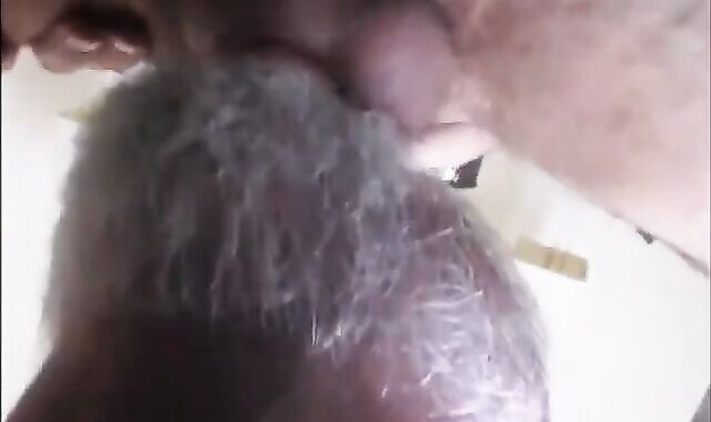 Tattooed Construction stud Seeks irrumation Service.