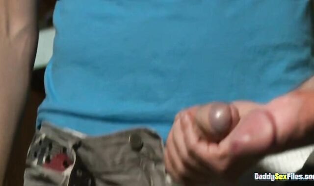 DaddySexFiles.com: Seth milking uncut knob