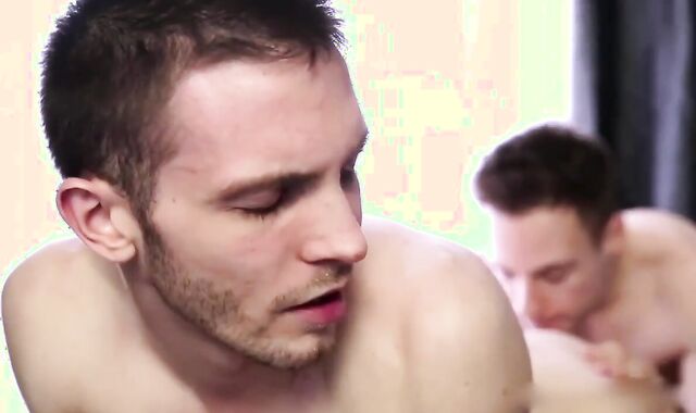 Tobias romps Arnaud Chagall