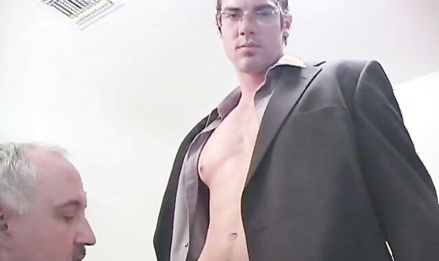 Michael Goes To observe His ally For pleasure