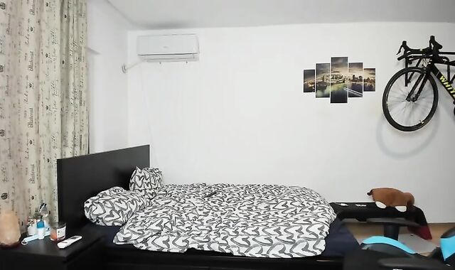 Roberto Cumming before Shower