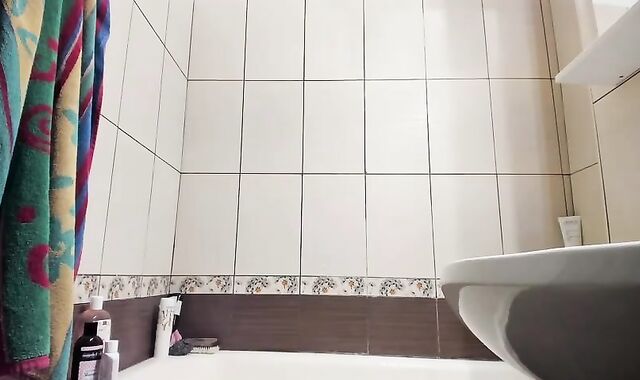 Roberto Cumming before Shower