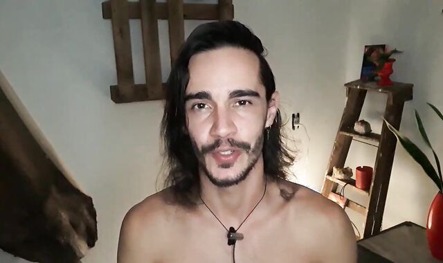 CONTO ERÓTICO Queer - PEGUEI MEU NAMORADO COM MEU MELHOR AMIGO - JUAN CALABARES