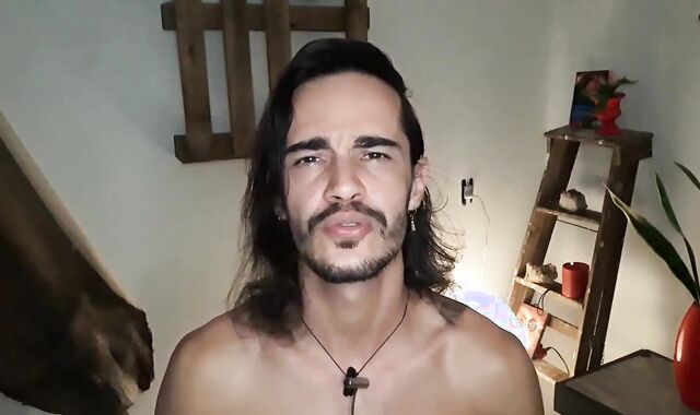 CONTO ERÓTICO Queer - PEGUEI MEU NAMORADO COM MEU MELHOR AMIGO - JUAN CALABARES