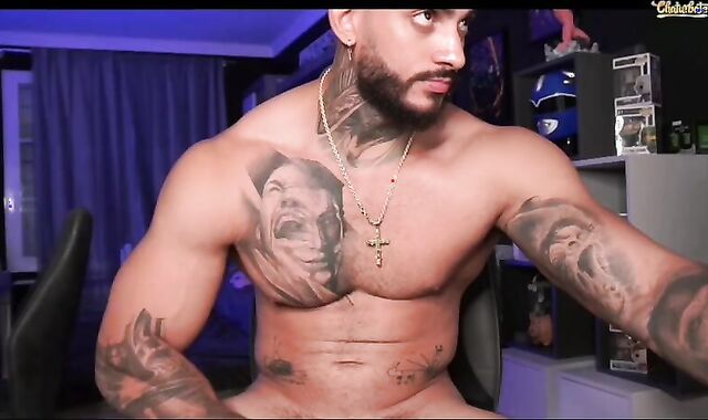 Chiseled latino boyfriend really loves fetish hookup scene